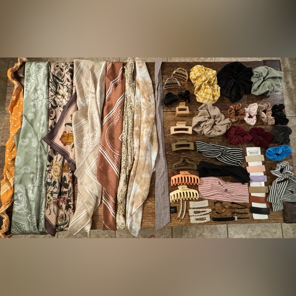 Lot of hair accessories (Roolee, boutique, and Amazon)